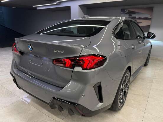 BMW-220i-2025