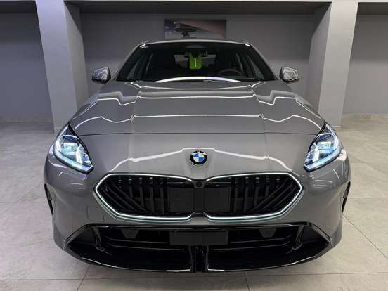 BMW-220i-2025
