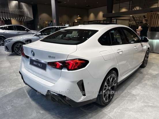 BMW-220i-2025