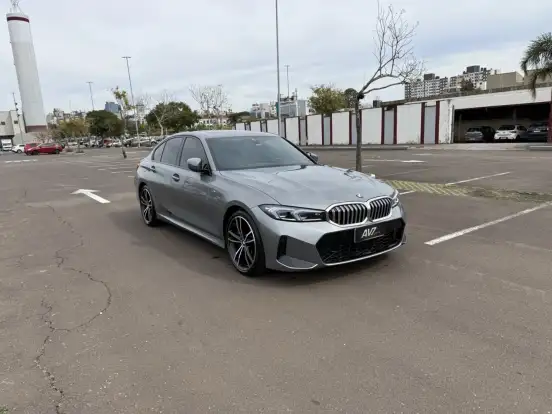 BMW-320i-2023