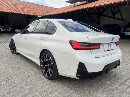 BMW-320i-2024