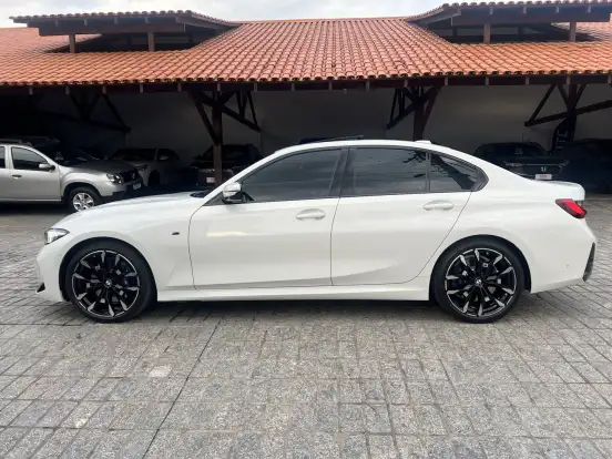 BMW-320i-2024