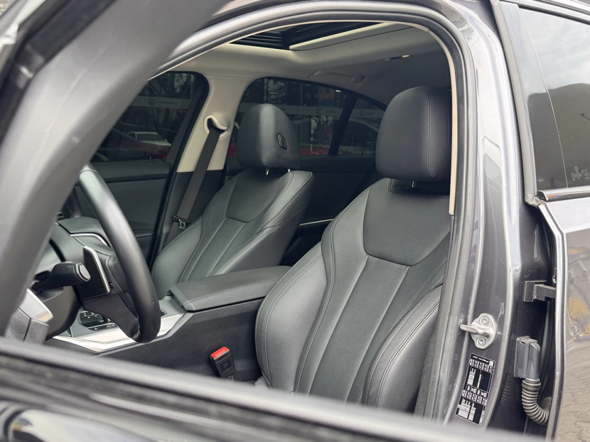 BMW 320i — foto 10