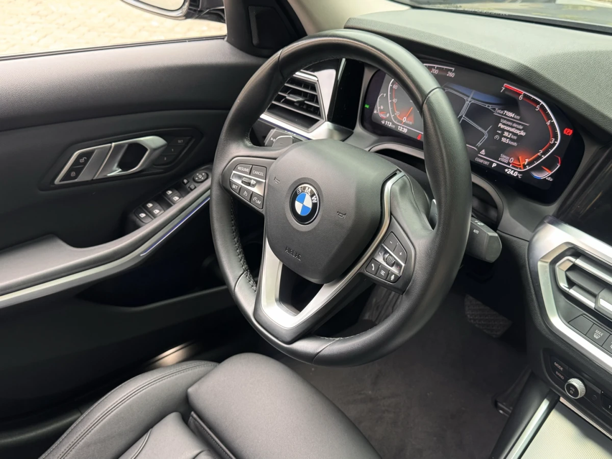 BMW 320i — foto 14