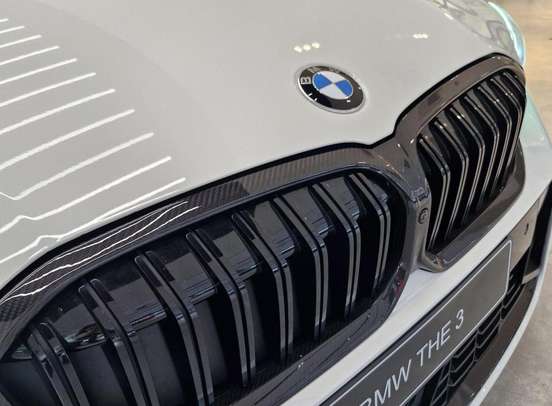 BMW-320i-2024