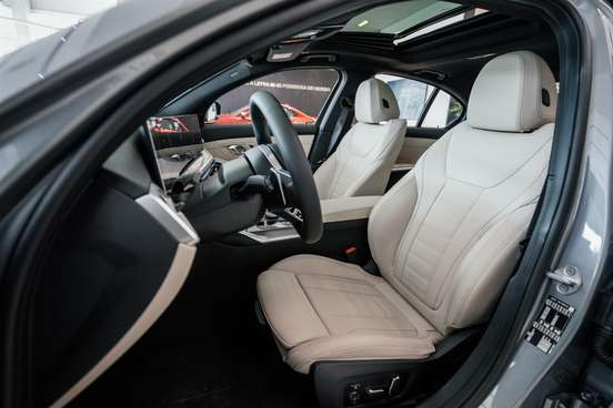 BMW-320i-2026