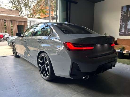 BMW-320i-2026