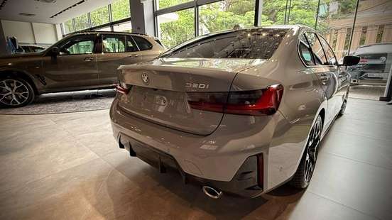 BMW-320i-2026