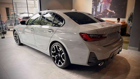 BMW-320i-2026