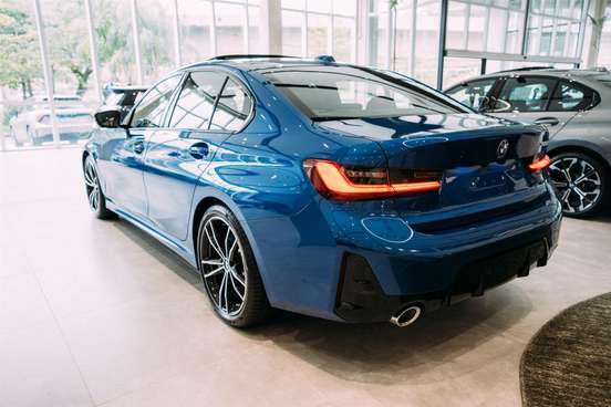 BMW-320i-2026