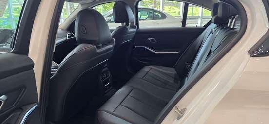 BMW-320i-2026