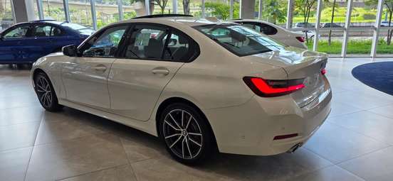 BMW-320i-2026