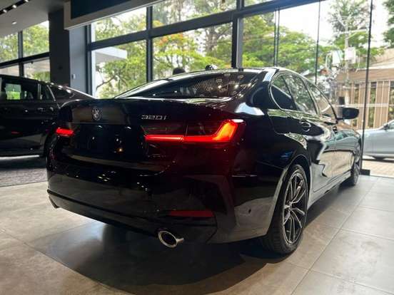 BMW-320i-2026