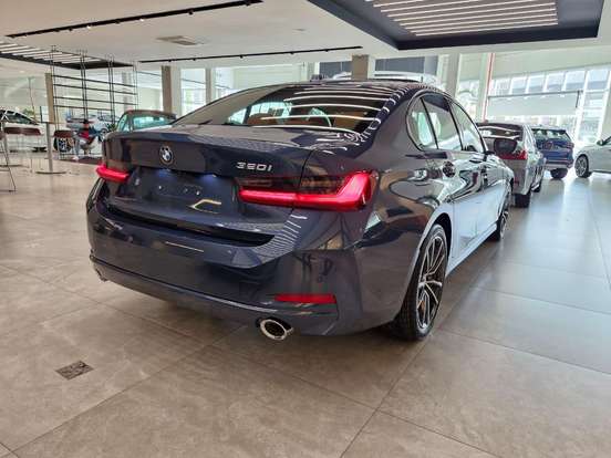 BMW-320i-2026