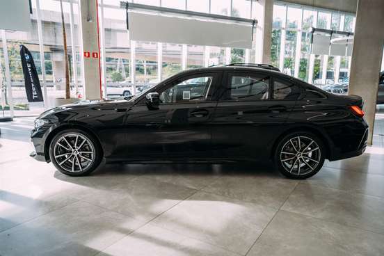 BMW-320i-2026