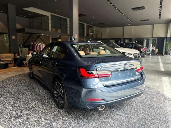 BMW-320i-2026