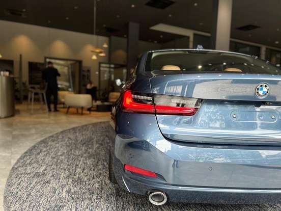BMW-320i-2026