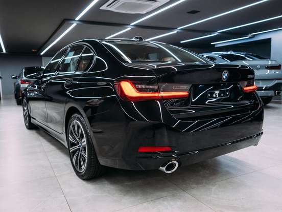 BMW-320i-2026
