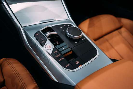 BMW-320i-2026