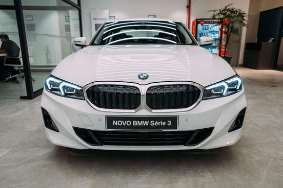 BMW-320i-2026