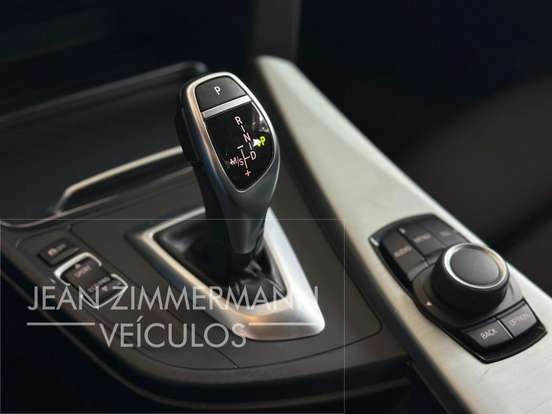BMW-320i-2016