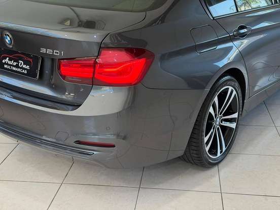 BMW-320i-2.0 SPORT GP 16V TURBO ACTIVE FLEX 4P AUTOMÁTICO BMW-320i-2018