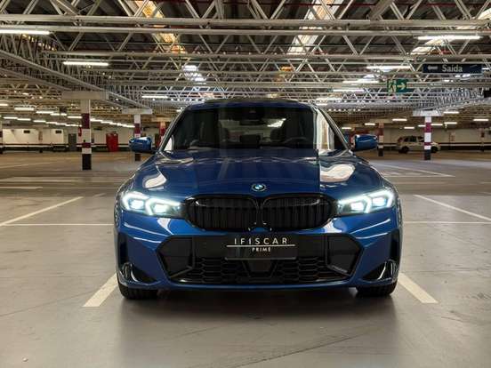 BMW-330e-2023