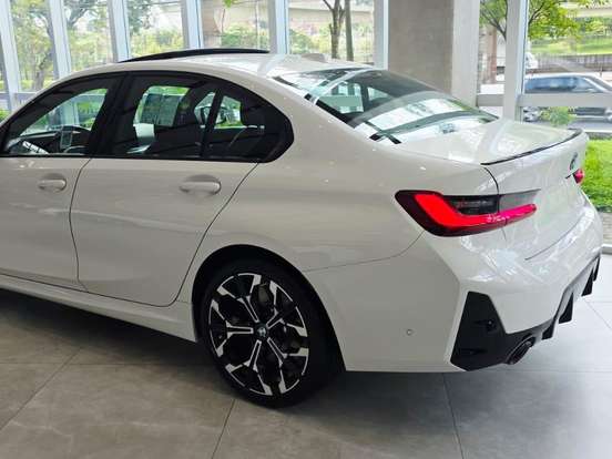BMW-330e-2.0 16V TURBO HÍBRIDO M SPORT AUTOMÁTICO BMW-330e-2025