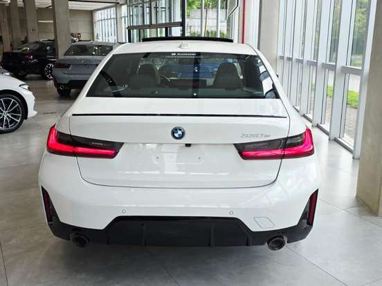 BMW-330e-2.0 16V TURBO HÍBRIDO M SPORT AUTOMÁTICO BMW-330e-2025
