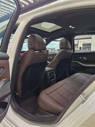 BMW-330e-2025