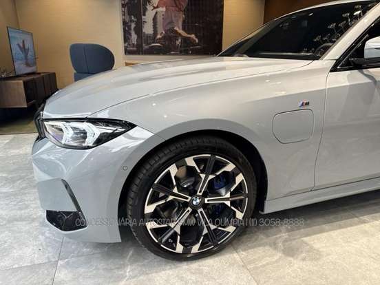 BMW-330e-2025