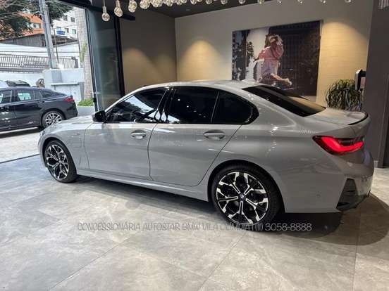 BMW-330e-2025