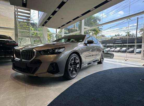 BMW-530e-2025