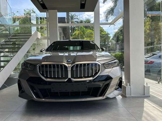 BMW-530e-2.0 TWINPOWER PHEV M SPORT AUTOMÁTICO BMW-530e-2025
