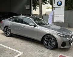 BMW 530e 2.0 TWINPOWER PHEV M SPORT AUTOMÁTICO BMW 530e 2.0 TWINPOWER PHEV M SPORT AUTOMÁTICO