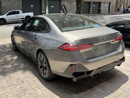 BMW-530e-2025