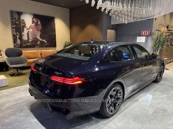 BMW-530e-2025