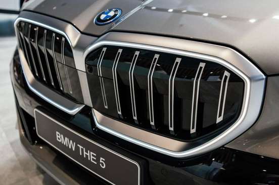BMW-530e-2025