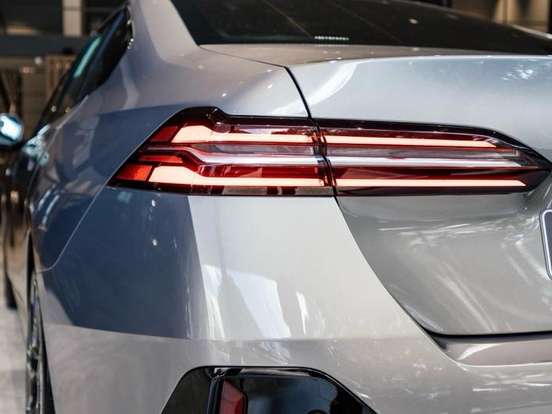 BMW-530e-2.0 TWINPOWER PHEV M SPORT AUTOMÁTICO BMW-530e-2025