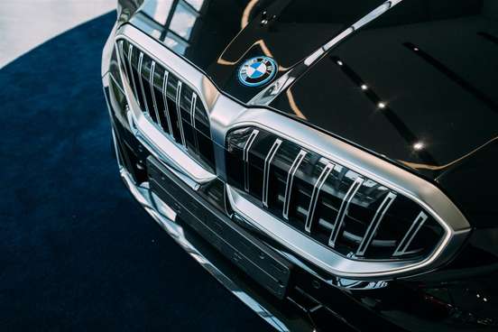 BMW-530e-2024