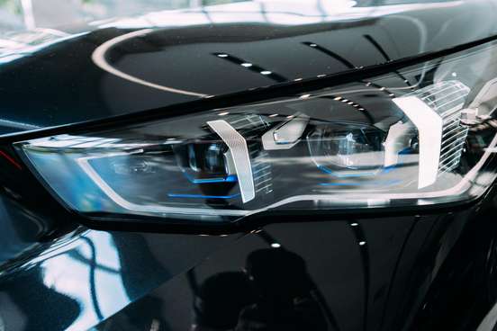 BMW-530e-2024