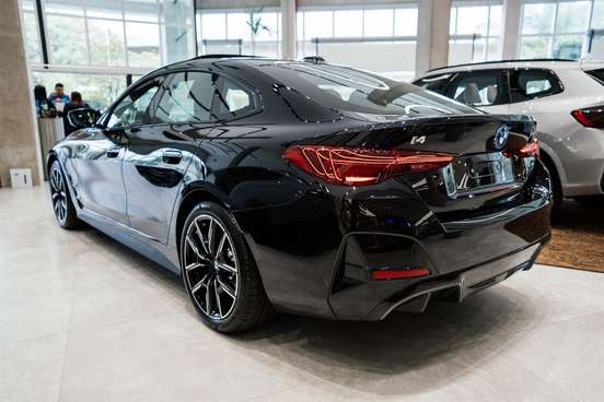 BMW-I4-2024