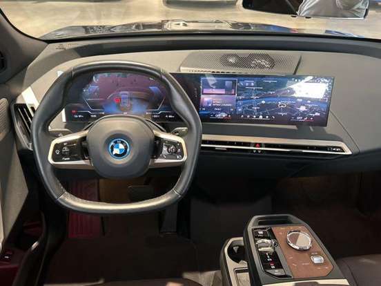 BMW-iX-2024