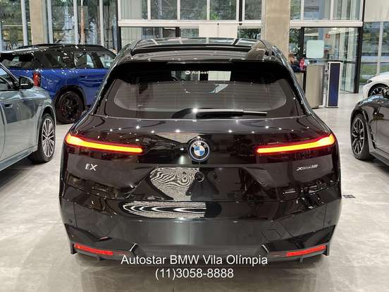 BMW-iX-2024