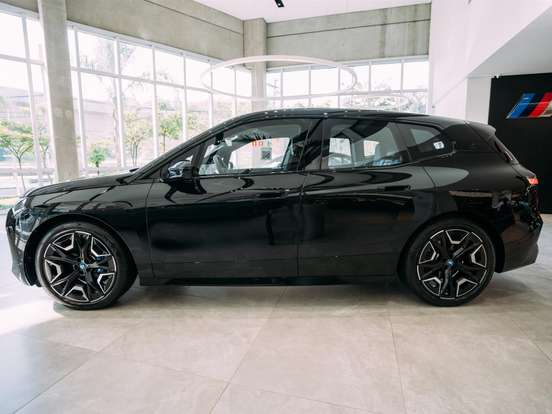 BMW-iX-ELÉTRICO XDRIVE50 SPORT BMW-iX-2024