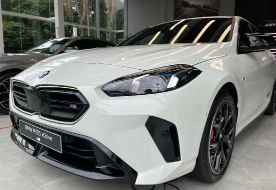 BMW-M 135i-2025