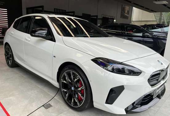 BMW-M 135i-2.0 16V TURBO GASOLINA XDRIVE STEPTRONIC BMW-M 135i-2025