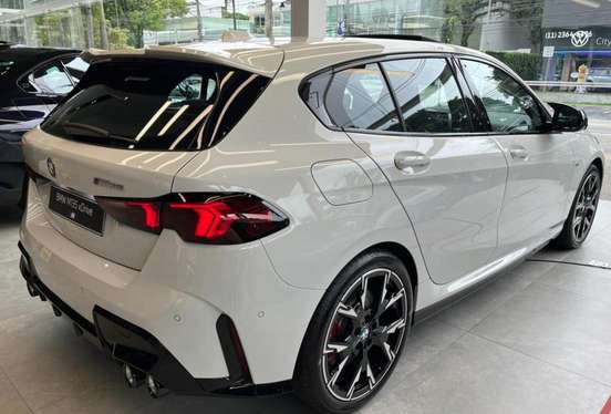 BMW-M 135i-2.0 16V TURBO GASOLINA XDRIVE STEPTRONIC BMW-M 135i-2025