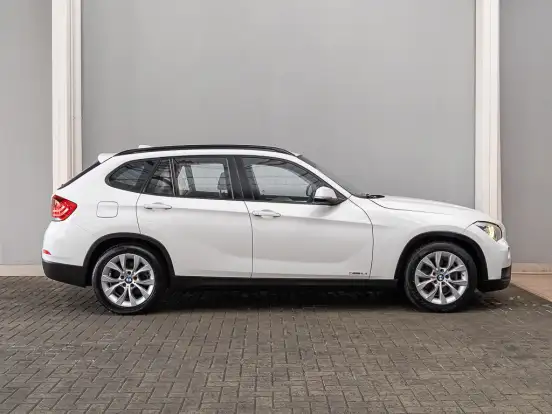 BMW-X1-2.0 16V GASOLINA SDRIVE18I 4P AUTOMÁTICO BMW-X1-2013