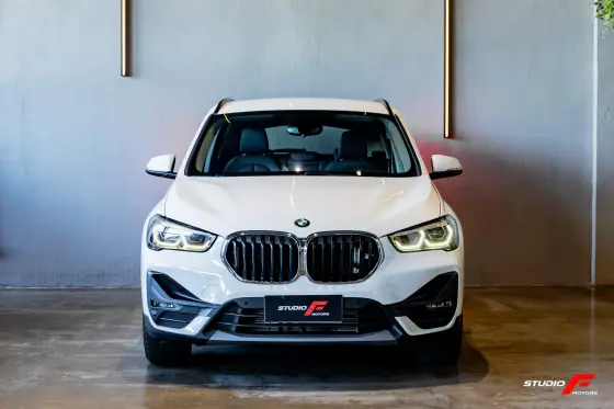 BMW X1 2.0 16V TURBO ACTIVEFLEX SDRIVE20I 4P AUTOMÁTICO BMW X1 2.0 16V TURBO ACTIVEFLEX SDRIVE20I 4P AUTOMÁTICO